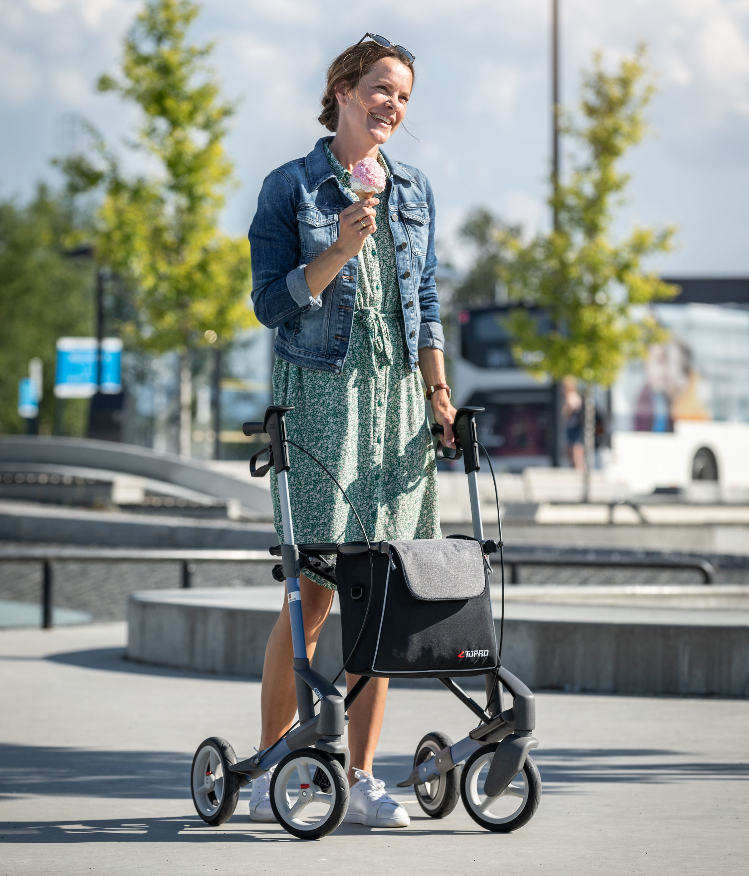 Topro Rollator Troja 5G für Innen- und Außenbereiche